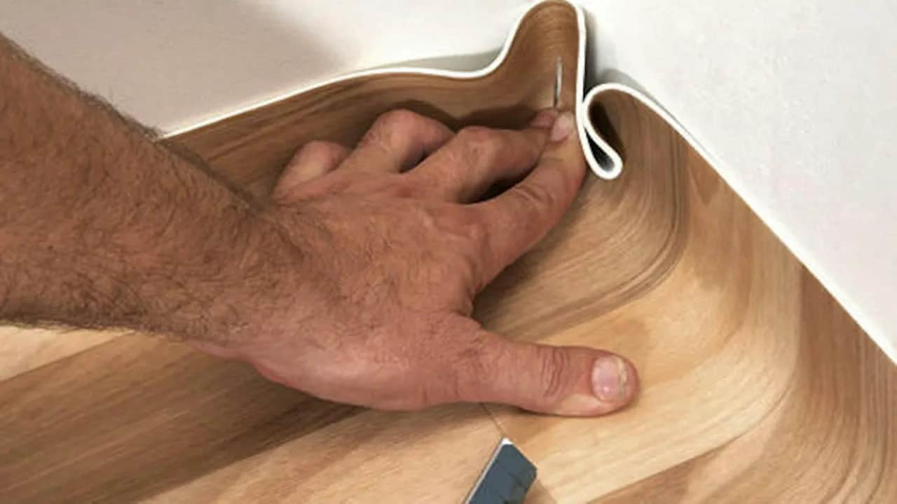 Ile kosztuje położenie wykładziny pcv? Sprawdź ukryte koszty montażu