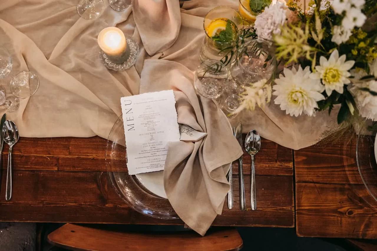 Jak złożyć chusteczki na stole - proste techniki na każdą okazję