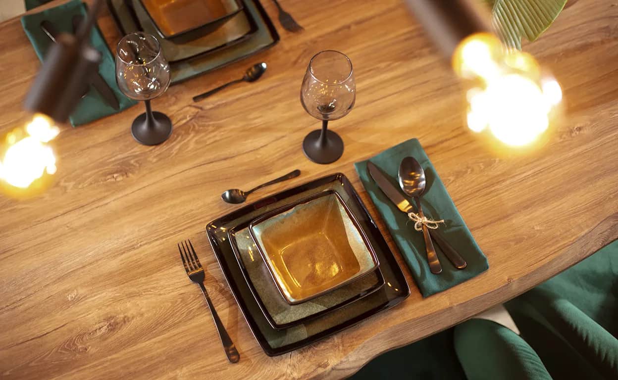 Jak udekorować stół w salonie, aby stworzyć niepowtarzalny klimat