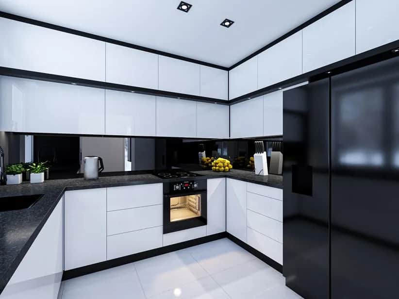 Jakie płytki wybrać do białej kuchni z czarnym blatem, aby zachwycały?