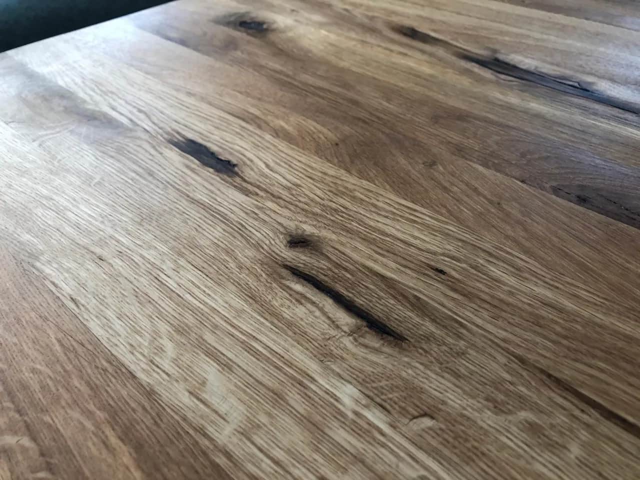 Jak olejować blat: Kluczowe kroki, aby uniknąć zniszczeń i uzyskać trwałość