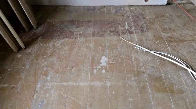 Co położyć na starą podłogę drewnianą, aby uniknąć kosztownych błędów