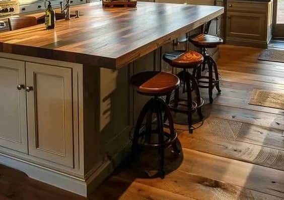 Ile powinien wystawać blat kuchenny, aby uniknąć problemów?